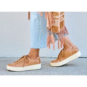 Born Mira casual leather sneakers 6.5